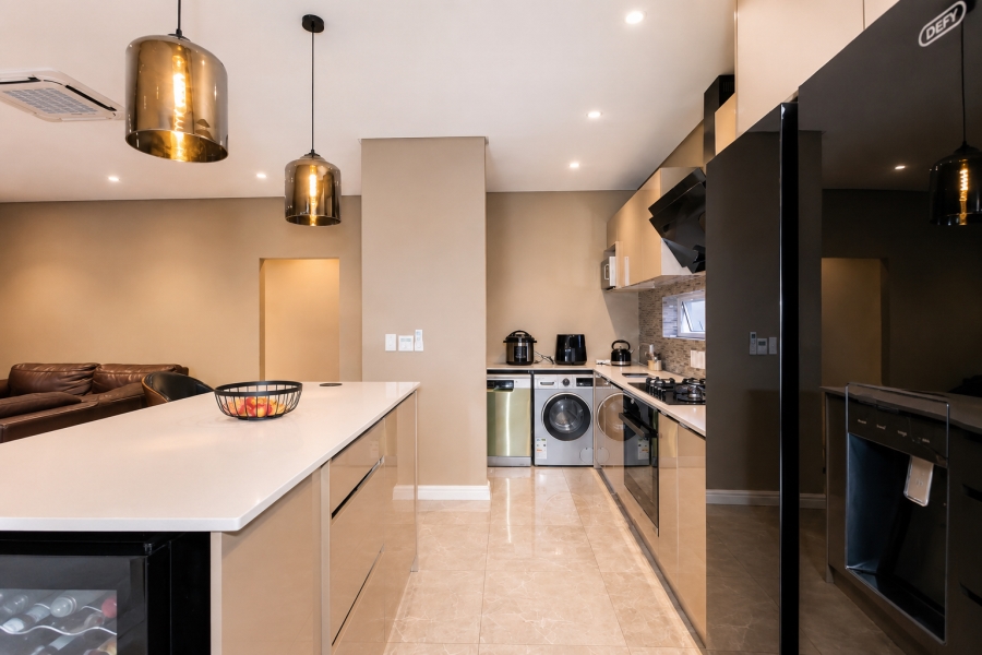 To Let 3 Bedroom Property for Rent in Sandown Western Cape